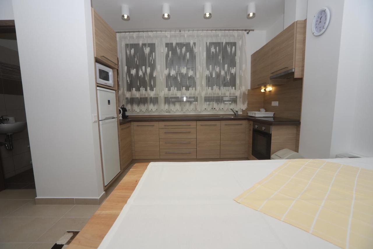Ádám Guesthouse I. Kecskemét Esterno foto