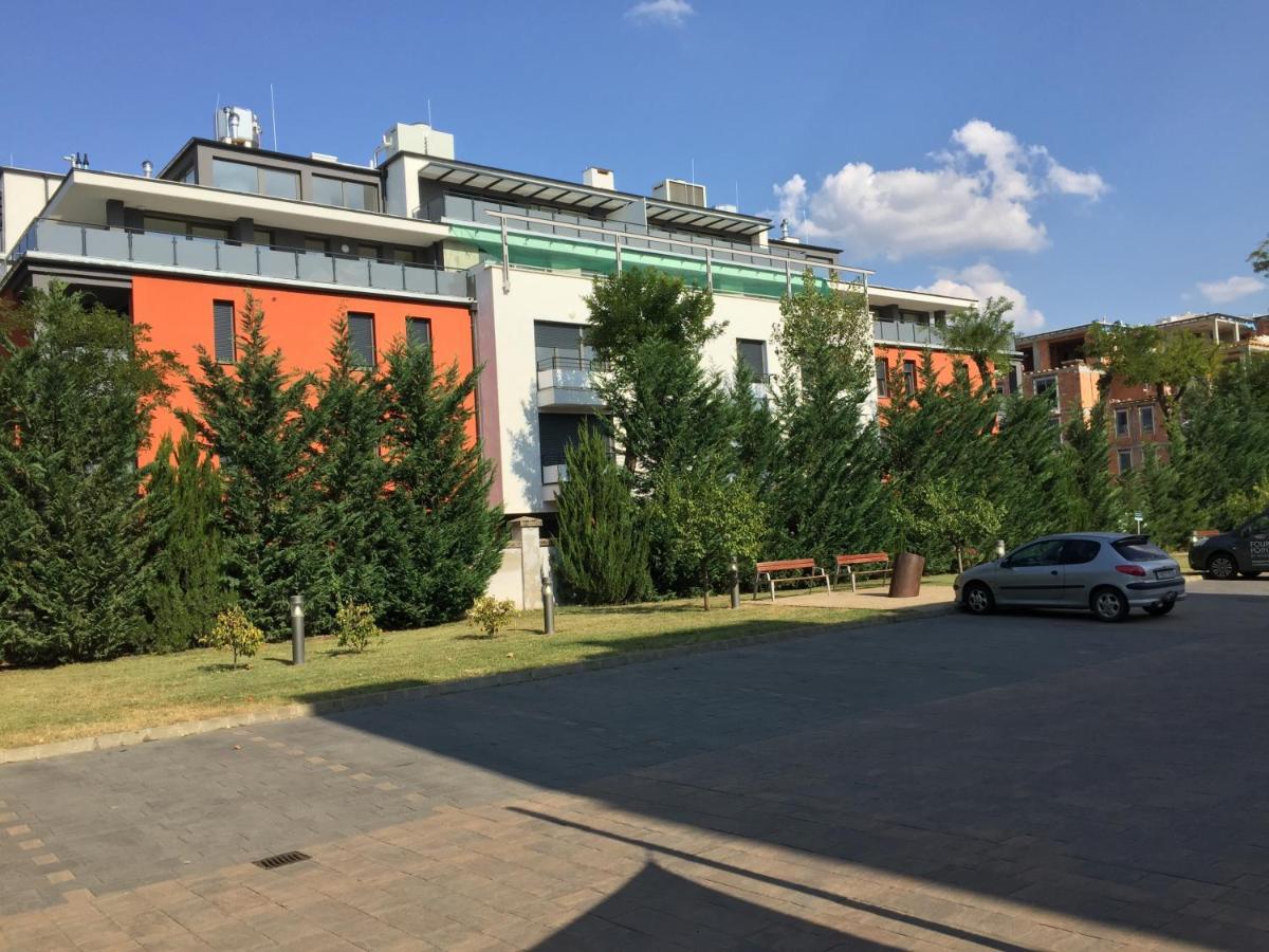 Ádám Guesthouse I. Kecskemét Esterno foto
